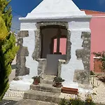 Casa Do Terraco By Madrabica * Atouguia Da Baleia