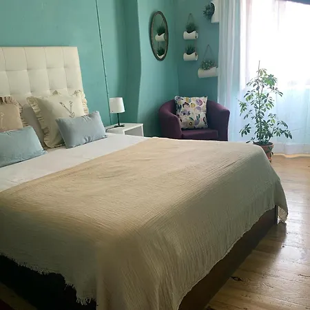 Casa Do Terraco By Madrabica *